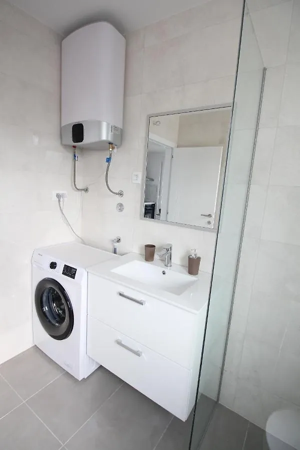Sunshine Bay Apartman Nin